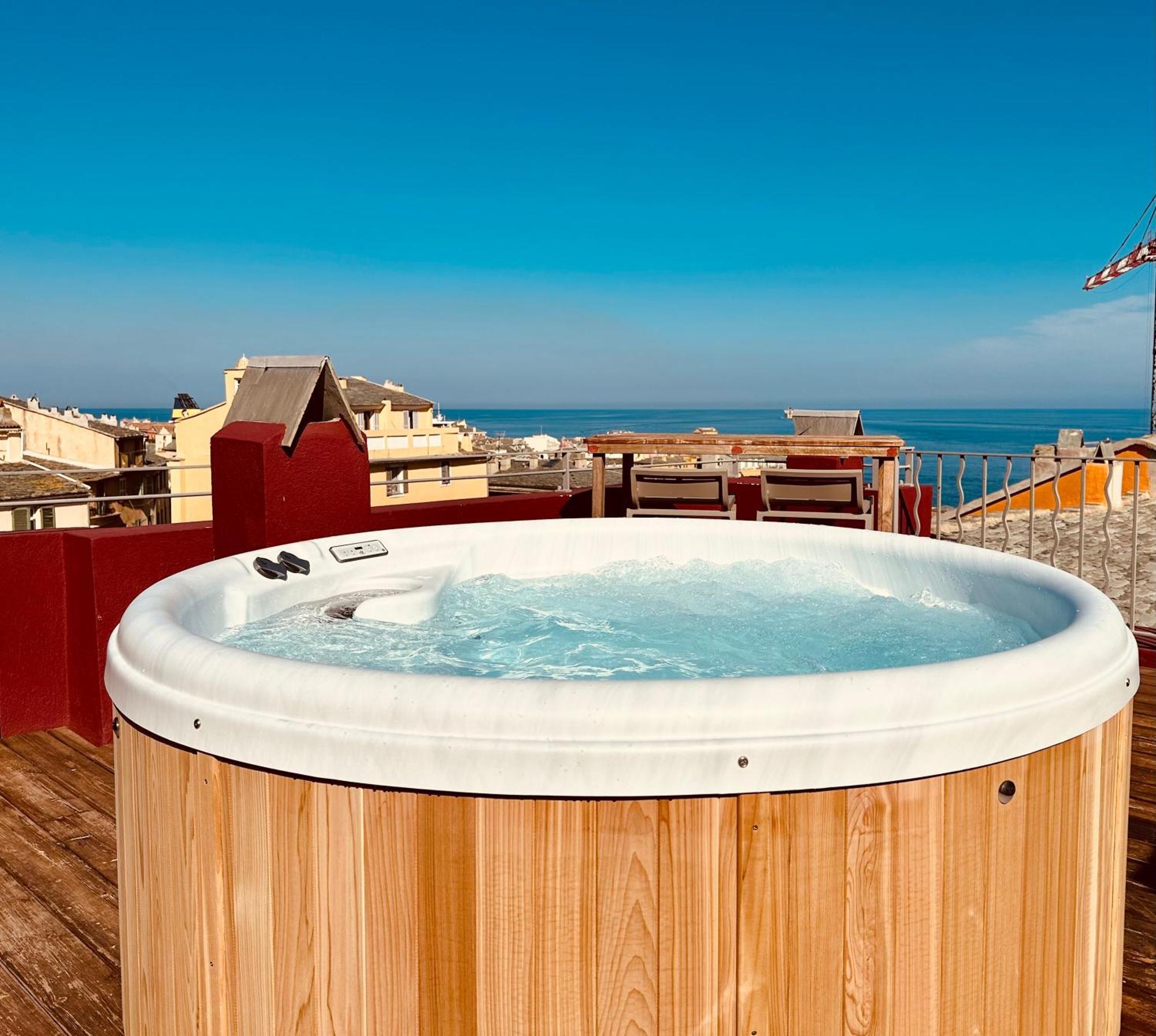 Pepites Bastiaises Vatta Appartement Roof Top Jacuzzi Vue Vieux Port Bastia  Exterior foto